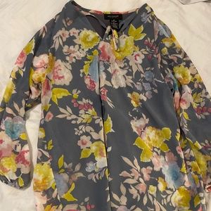 Floral top